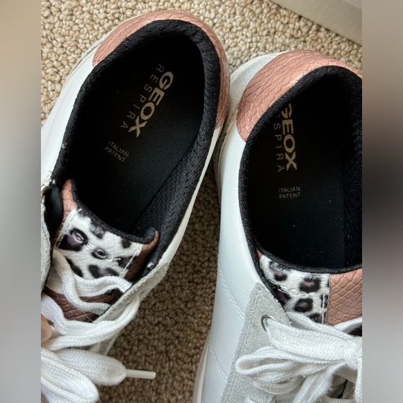 GEOX Women’s size EU37 US7 Sneakers - Like new w/ box. - Picture 2 of 5